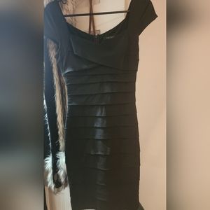 White House Black Market cocktail dress in size 0